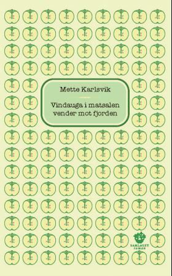 Vindauga i matsalen vender mot fjorden